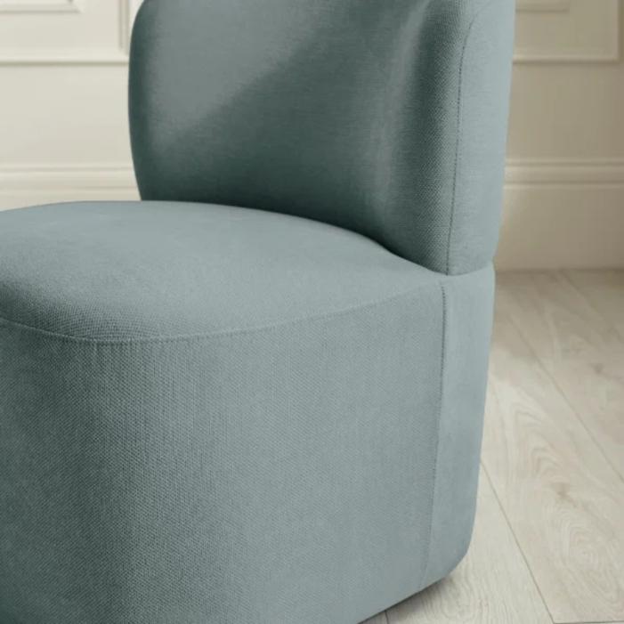 6696_furniture_Lunetta Accent Chair.jpg